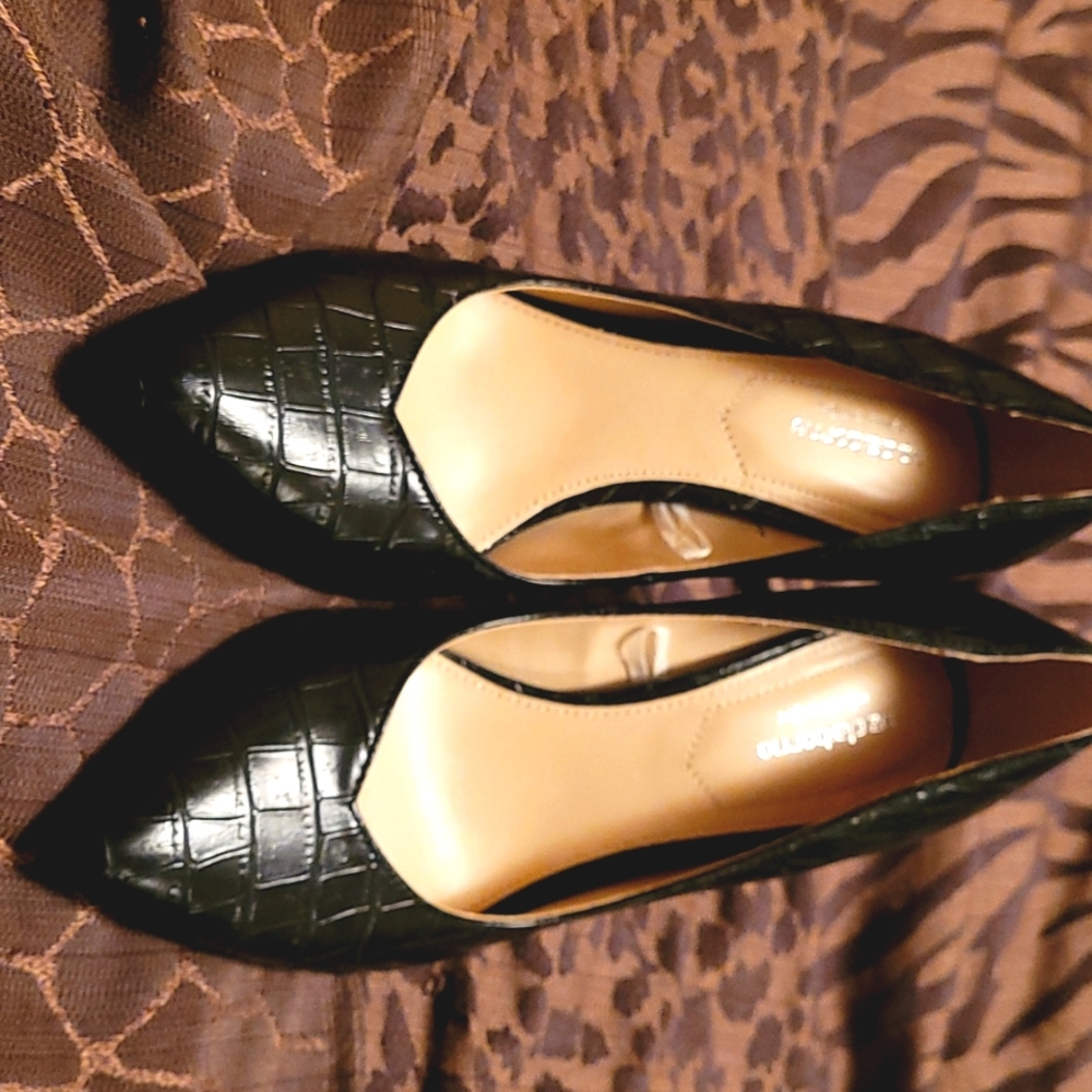 Liz Claiborne Block Heels (3 inches)